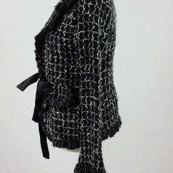 Newport News Black and White Jacket - Picture 2 of 3